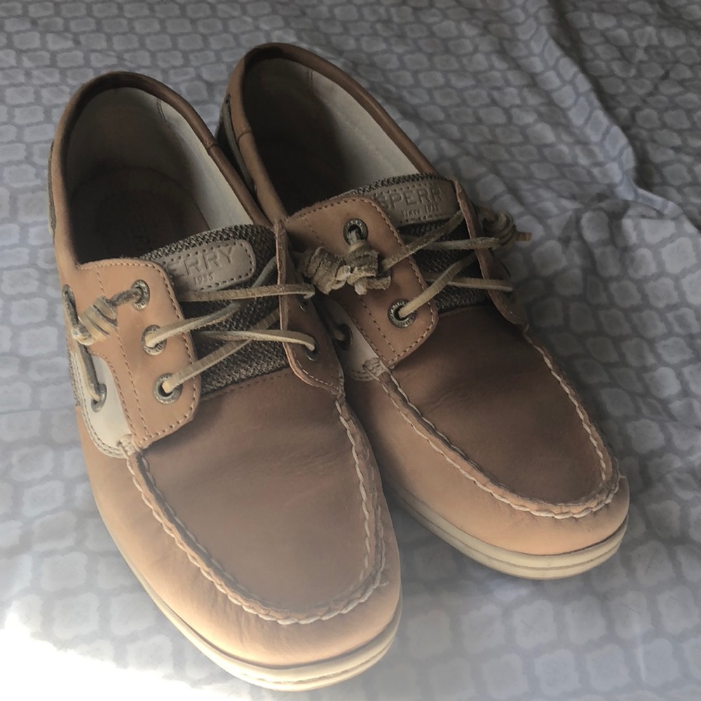 Sperry boat shoes